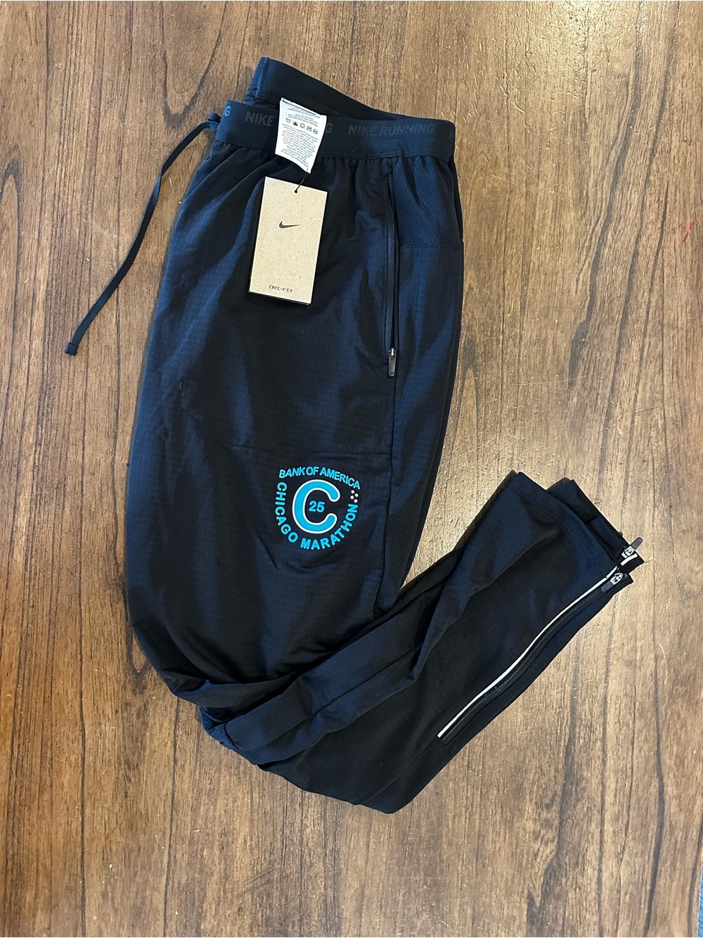 Nike Running Chicago Marathon 2025 Men’s L Dri-FIT Pants Black NWT HQ4268-010